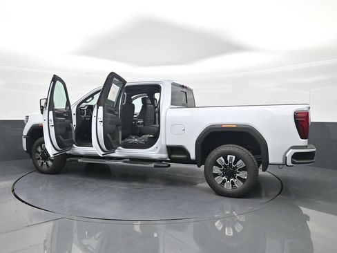 New 2026 GMC Sierra 2500 Denali w/ Technology Package AWD/4WD image 42