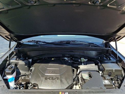 Used 2025 Kia Telluride EX w/ EX Captain's Chair Package FWD image 30