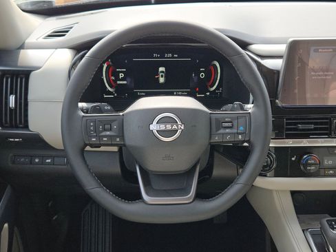 New 2026 Nissan Pathfinder SL FWD image 16