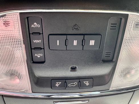 Used 2021 Jeep Grand Cherokee Limited AWD/4WD image 29