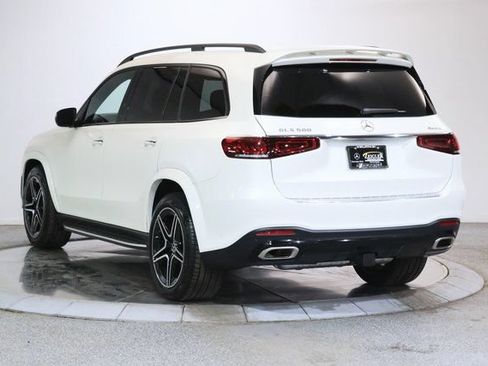 Used 2022 Mercedes-Benz GLS 580 4MATIC image 2