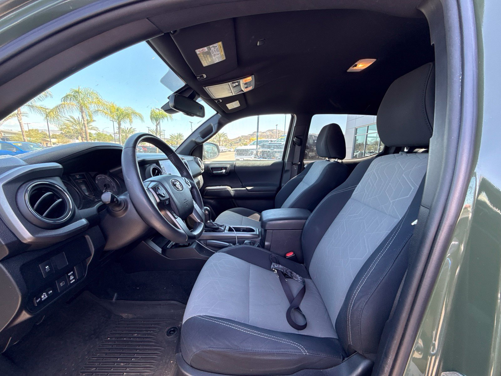 Used 2021 Toyota Tacoma TRD Off-Road w/ Technology Package RWD image 10