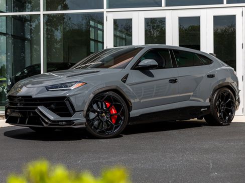 Used 2023 Lamborghini Urus Performante image 2