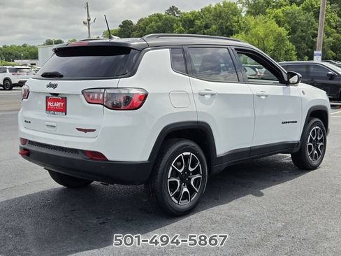 Used 2024 Jeep Compass Trailhawk AWD/4WD image 5