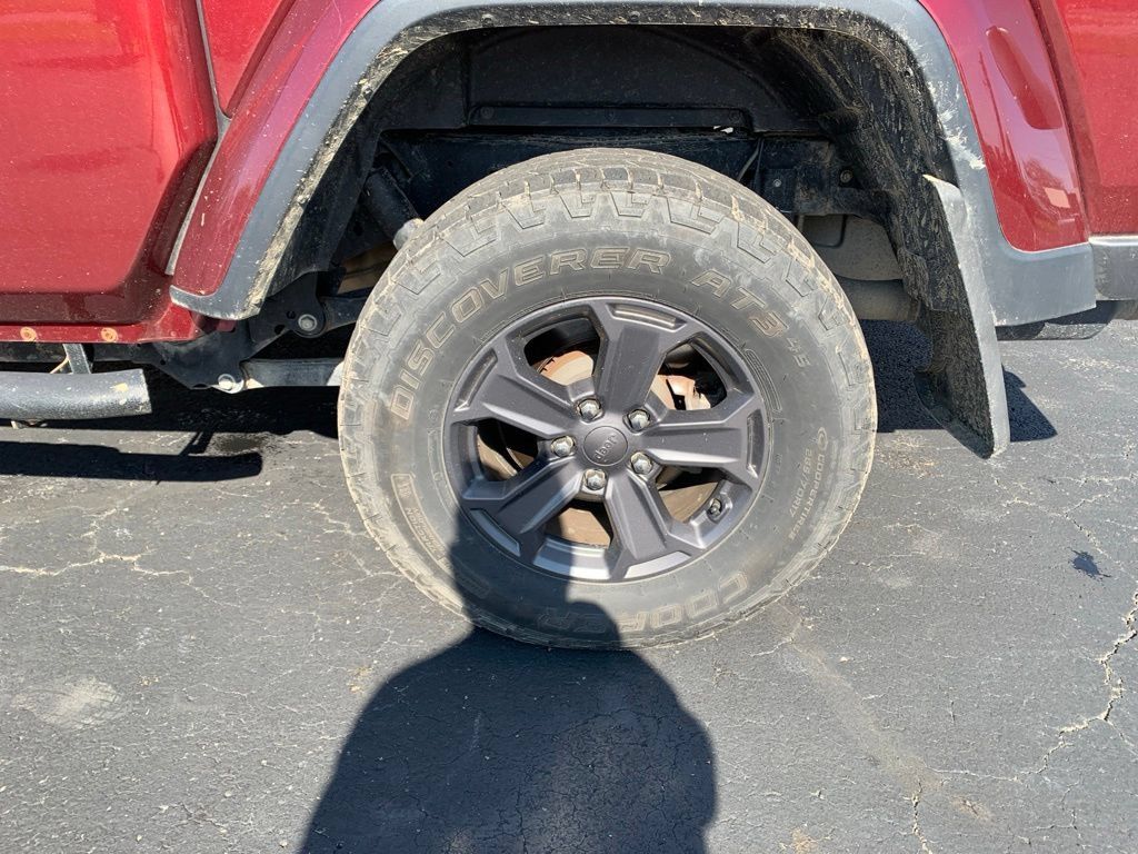 Used 2021 Jeep Gladiator Sport AWD/4WD image 19