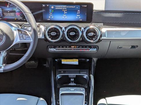 New 2026 Mercedes-Benz GLB 250 image 11