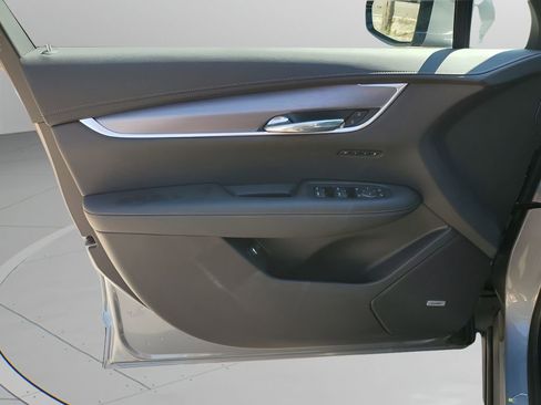New 2025 Cadillac XT6 Luxury image 27