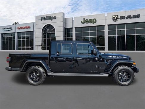 New 2025 Jeep Gladiator Sport image 2