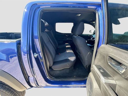 Used 2023 Toyota Tacoma TRD Off-Road image 24