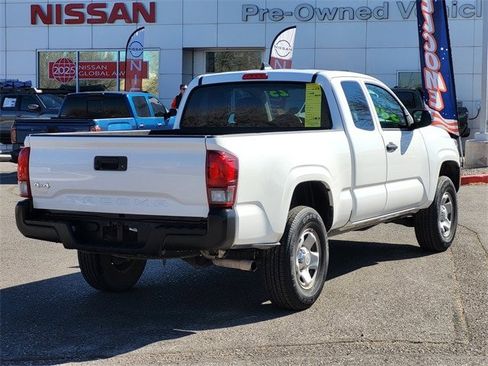 Used 2023 Toyota Tacoma SR image 3