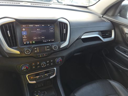Used 2024 GMC Terrain SLT w/ Tech Package FWD image 14