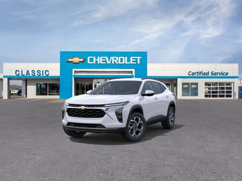 New 2026 Chevrolet Trax LT w/ LT Convenience Package FWD image 11