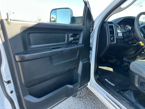 Used 2018 RAM 3500 Tradesman w/ Popular Equipment Group image 32