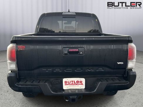 Certified 2021 Toyota Tacoma TRD Sport image 4