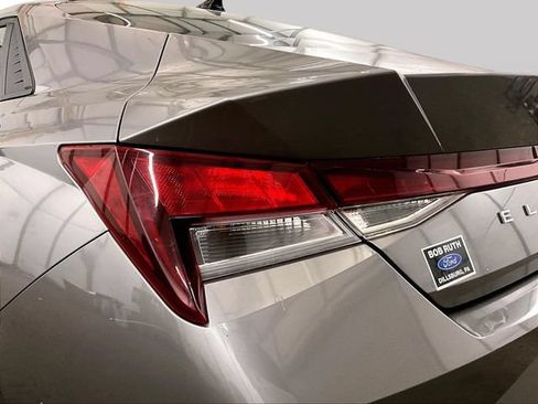 Used 2021 Hyundai Elantra SEL FWD image 28