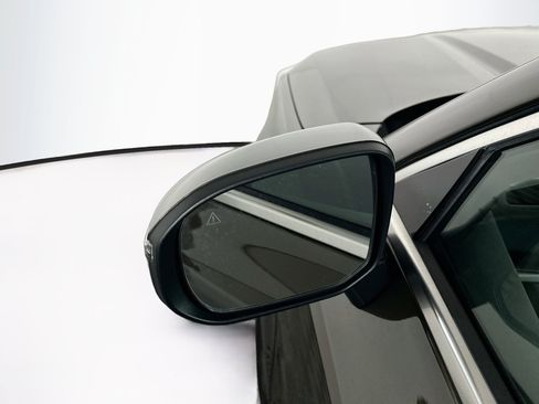 Used 2025 Kia Telluride S FWD image 16