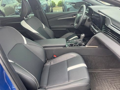 Used 2025 Toyota Camry SE w/ Multimedia Upgrade Package FWD image 33