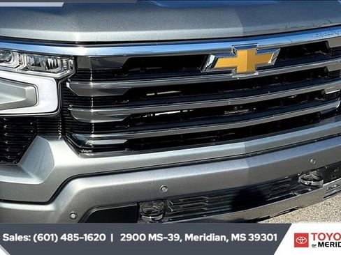Used 2024 Chevrolet Silverado 1500 High Country w/ Technology Package image 21