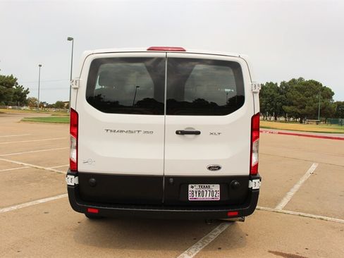 Used 2024 Ford Transit 350 XLT RWD image 4