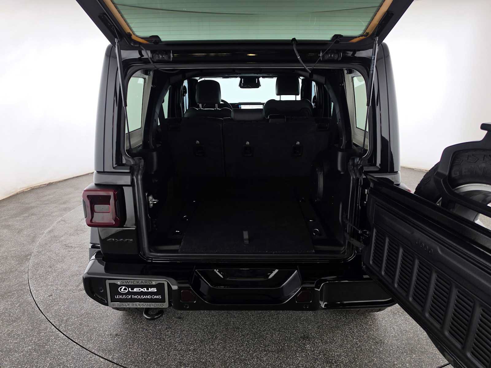 Used 2024 Jeep Wrangler High Altitude AWD/4WD image 14