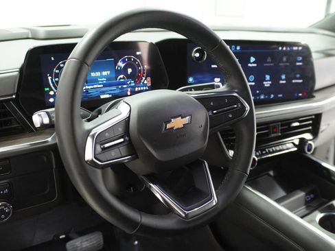 Used 2025 Chevrolet Tahoe LS RWD image 17