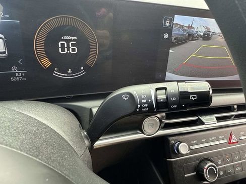 Certified 2025 Hyundai Tucson SE image 31