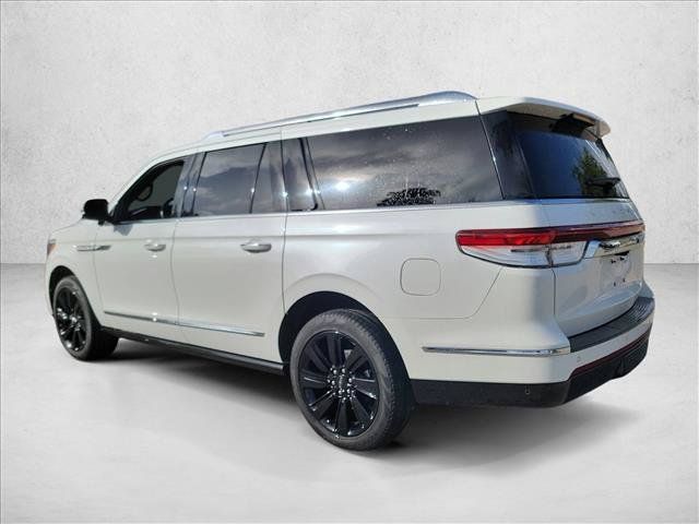 Used 2023 Lincoln Navigator L Reserve AWD/4WD image 7