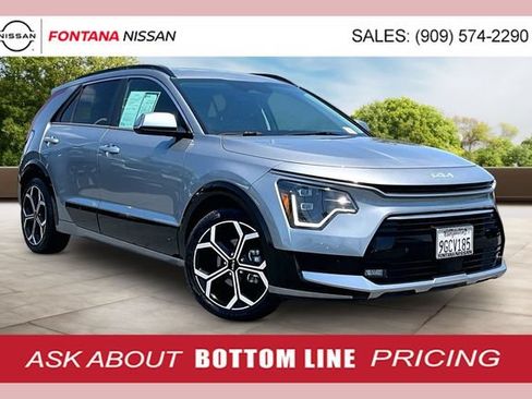 Used 2023 Kia Niro SX Touring FWD image 1