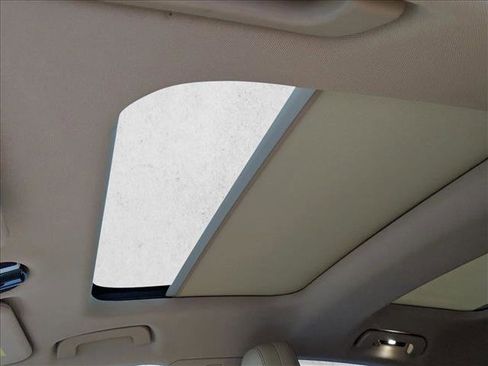 Used 2018 Porsche Panamera 4 image 16