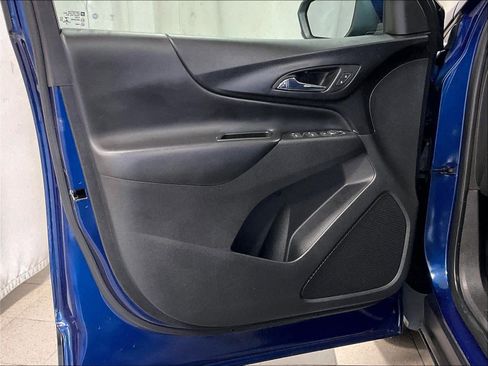 Used 2022 Chevrolet Equinox LT w/ LPO, Floor Liner Package image 9