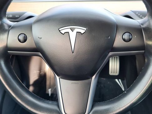 Used 2018 Tesla Model 3 Performance image 22