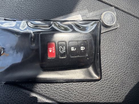 Used 2019 Toyota Highlander Limited Platinum AWD/4WD image 37