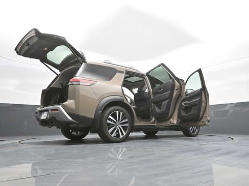 Used 2023 Nissan Pathfinder Platinum w/ Cargo Package AWD/4WD image 47