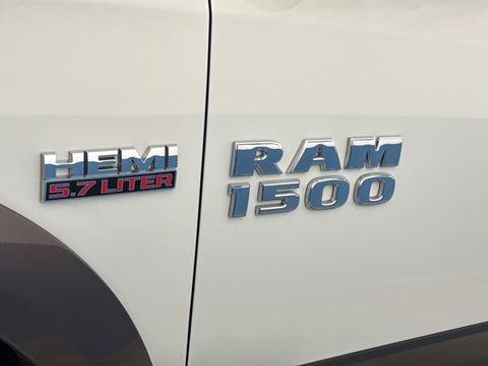 Used 2018 RAM 1500 Laramie AWD/4WD image 38