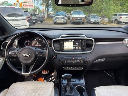 Used 2016 Kia Sorento SX FWD image 16