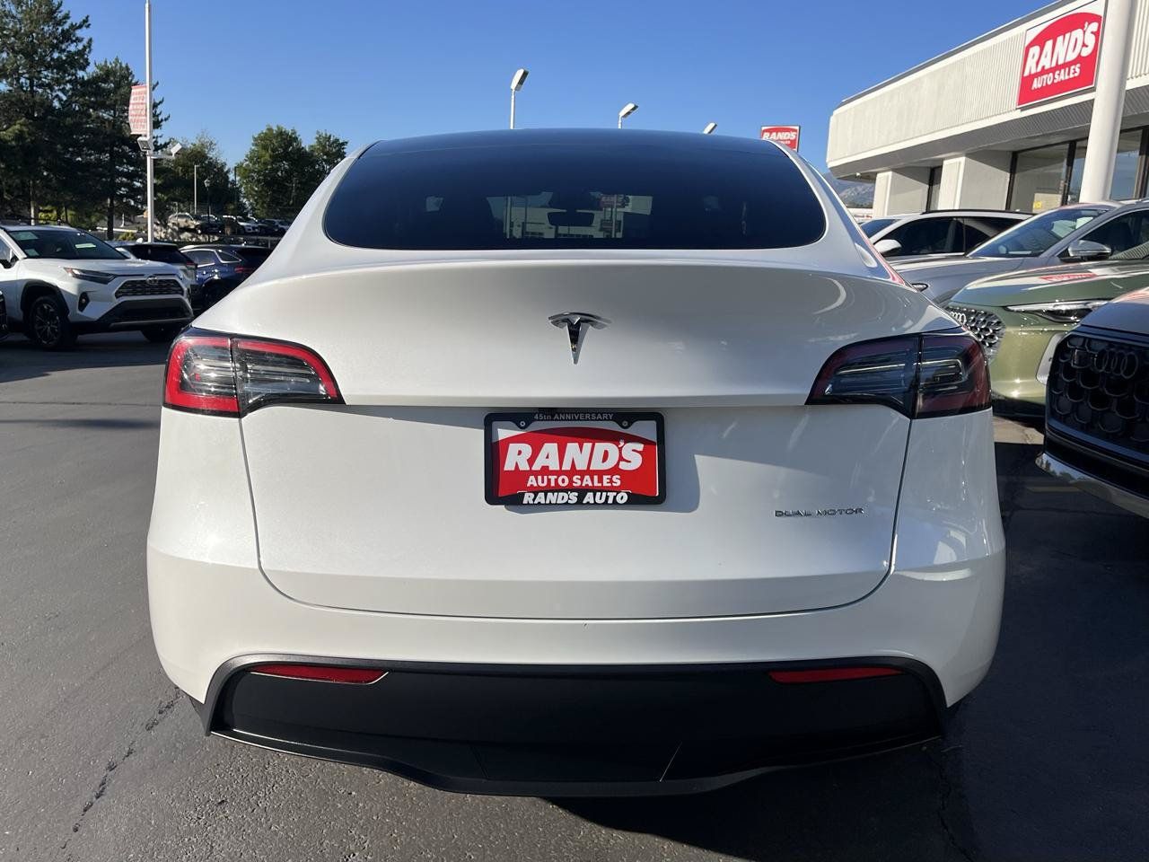 Used 2024 Tesla Model Y Long Range AWD/4WD image 7