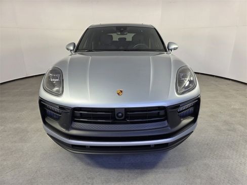 Used 2023 Porsche Macan GTS image 2