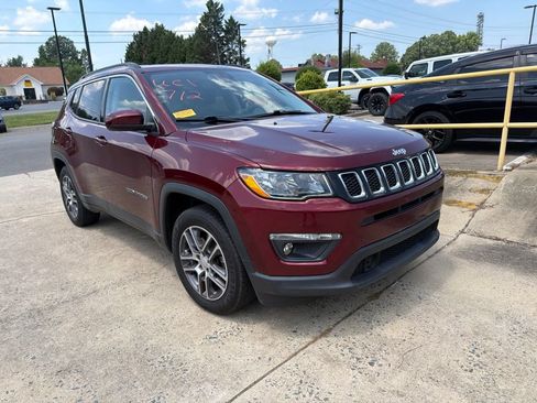 Used 2020 Jeep Compass Latitude FWD image 3