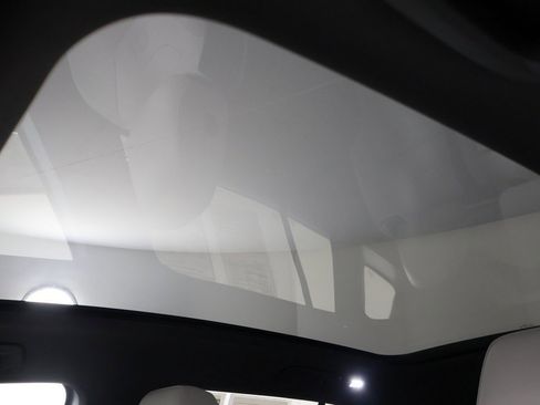 Used 2024 Volkswagen ID.4 Pro S image 23