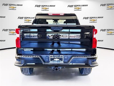 Used 2022 Chevrolet Silverado 1500 Custom image 6