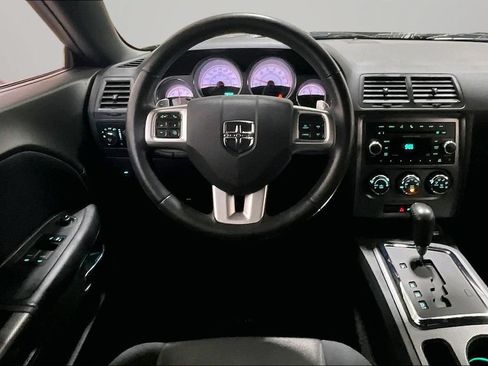 Used 2014 Dodge Challenger R/T RWD image 8