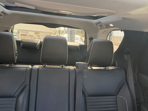 Used 2019 Land Rover Discovery HSE Luxury AWD/4WD image 8
