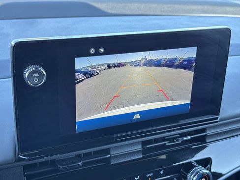 Certified 2024 Honda Prologue Touring image 17