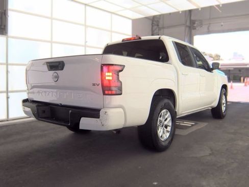 Used 2024 Nissan Frontier SV w/ Technology Package RWD image 5