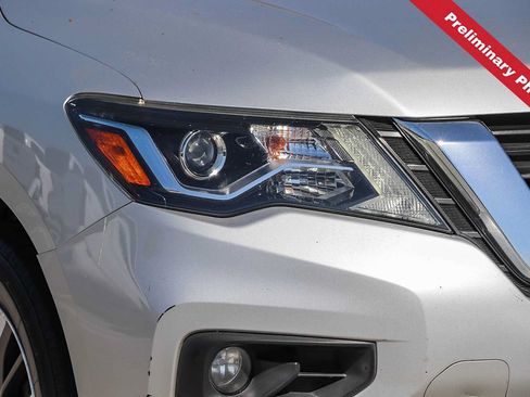 Used 2017 Nissan Pathfinder SV FWD image 4