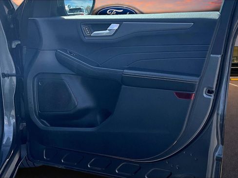 Certified 2025 Ford Escape SE FWD image 24