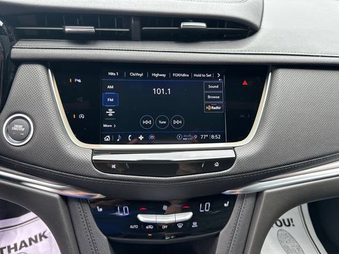 New 2026 Cadillac XT5 Luxury w/ LPO, ONYX Package FWD image 17
