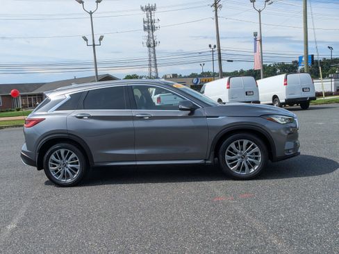 Used 2023 INFINITI QX50 Luxe AWD/4WD image 11