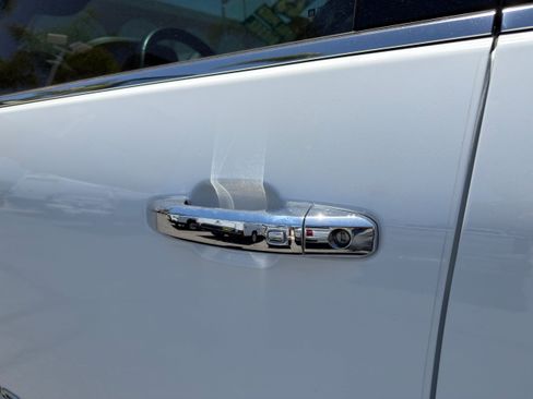 Used 2023 GMC Sierra 2500 SLT w/ SLT Preferred Package AWD/4WD image 53