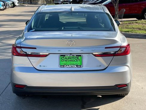 Used 2025 Toyota Camry LE FWD image 5